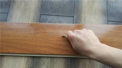 地板耐磨性測(cè)試方法，地板耐磨性測(cè)試方法，原理、步驟及，地板耐磨性測(cè)試方法的原理、步驟及應(yīng)用 行業(yè)新聞 第2張