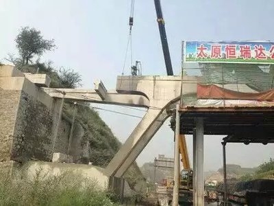 橋梁加固施工中如何減少對鄰近結(jié)構(gòu)影響？橋梁加固施工，有效降低對鄰近結(jié)構(gòu)影響的關(guān)鍵技術(shù)與策略 行業(yè)新聞 第1張